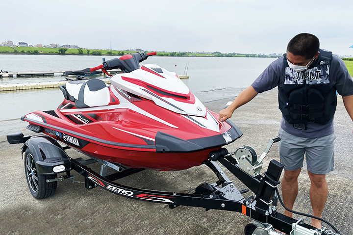 ヤマハ マリンジェット GP1800納艇 / 船舶免許の取得・新艇中古艇販売 