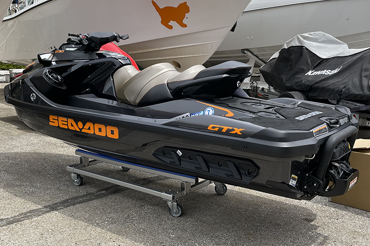 Sea-Doo GTX 230 納艇 / 船舶免許の取得・新艇中古艇販売・レンタル 